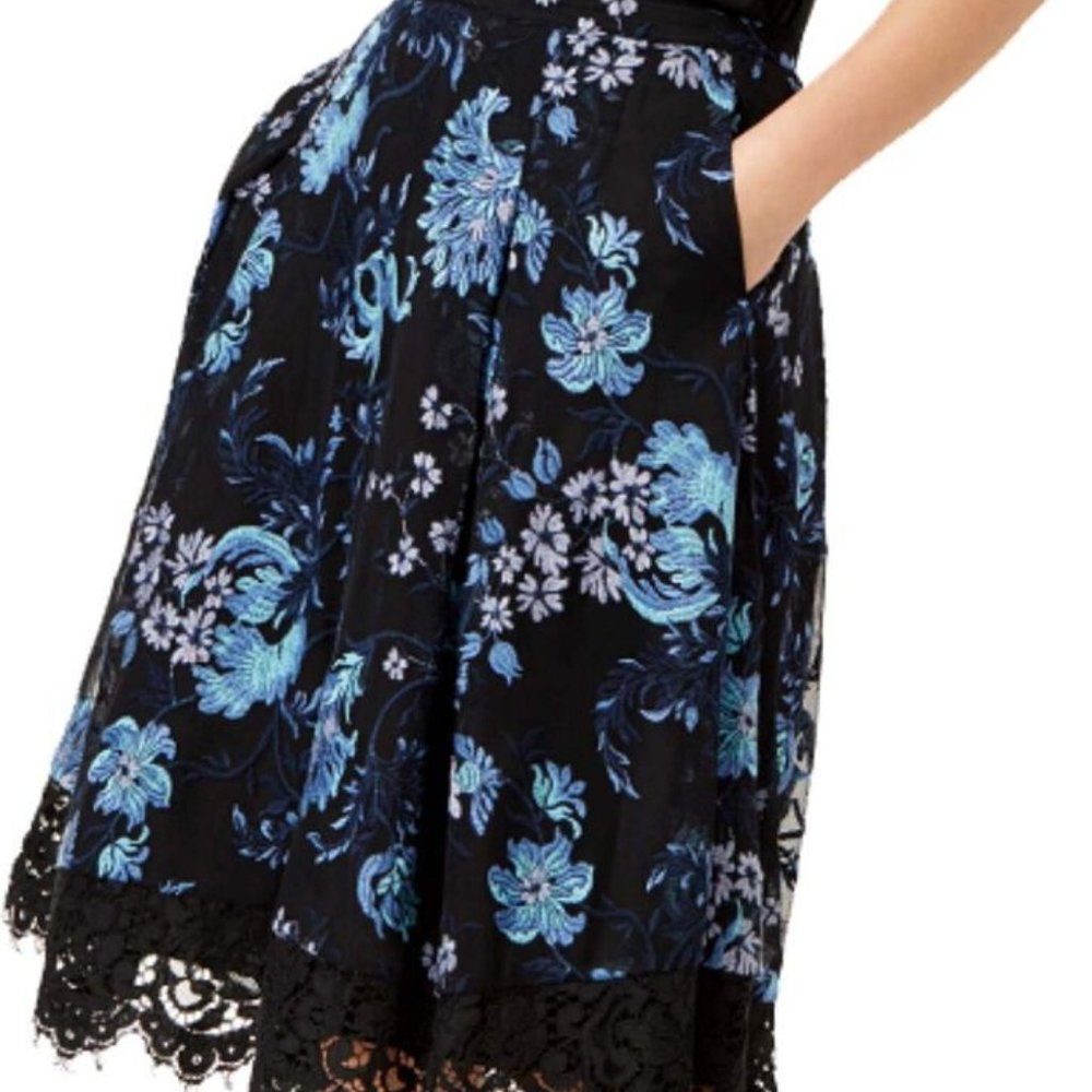SB by Schin and Babi Black skirt.... WITH POCKETS!